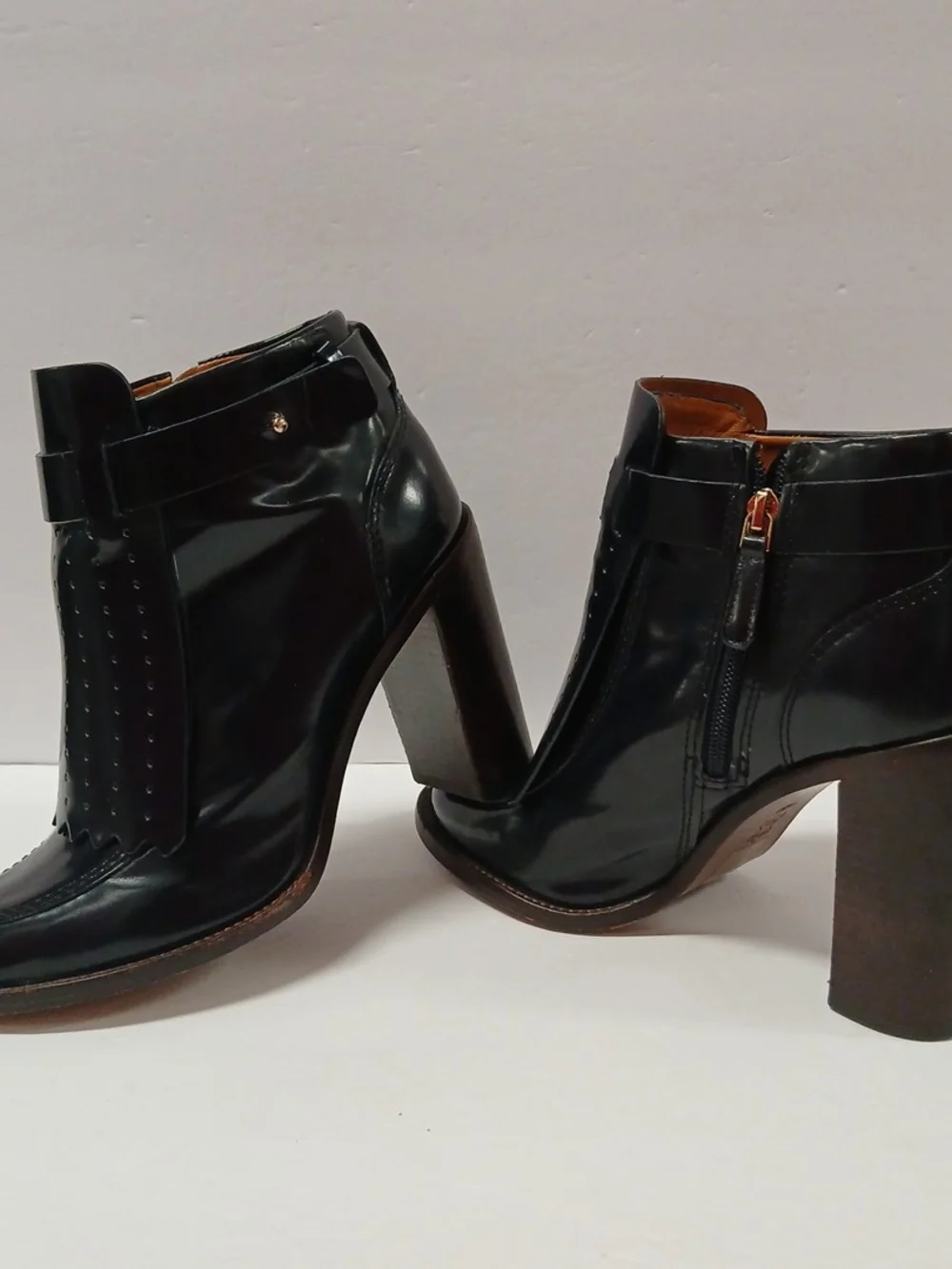 Tory Burch Hyde Booties Ankle Boots Black Glossy Shiny Leather  Kiltie Size 7.5